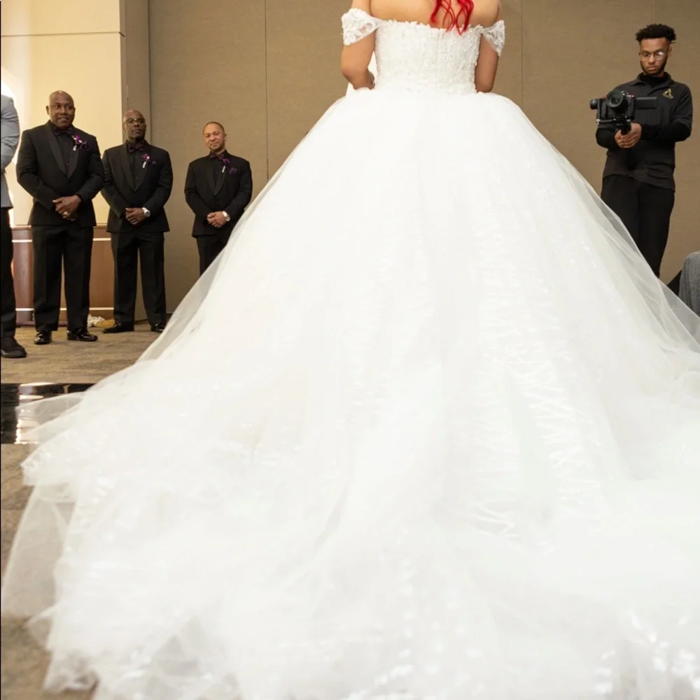 Princess wedding ball gown - Picture 2 of 9